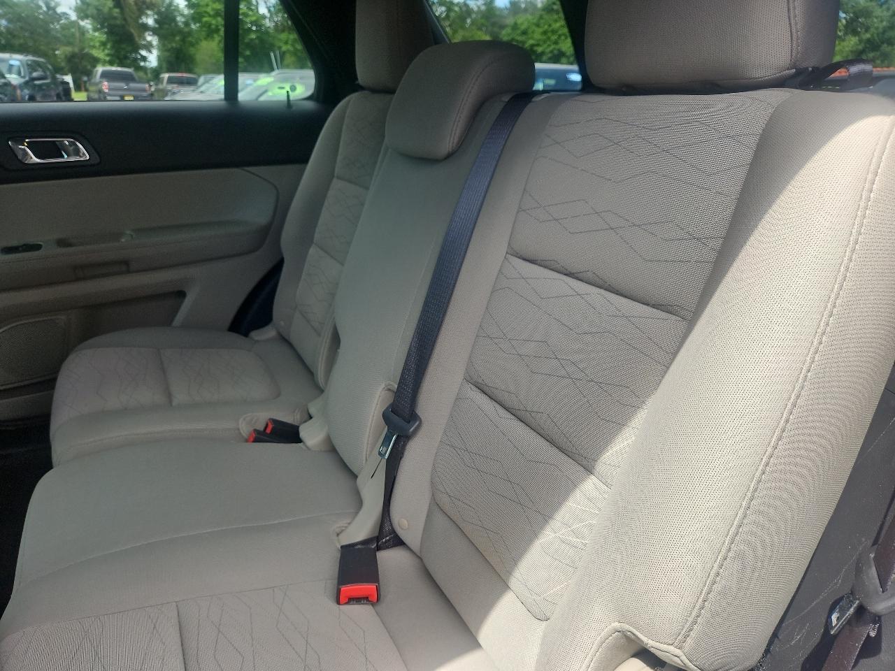 Ford Explorer Base 4WD 2013