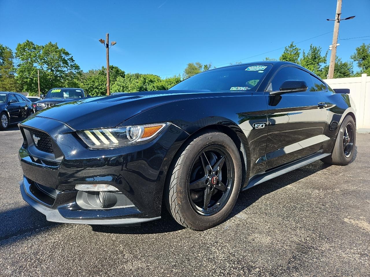 Ford Mustang GT Premium Coupe 2017