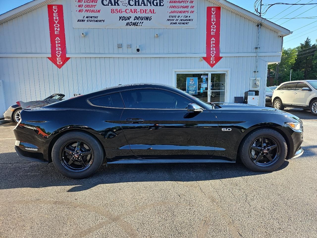 Ford Mustang GT Premium Coupe 2017
