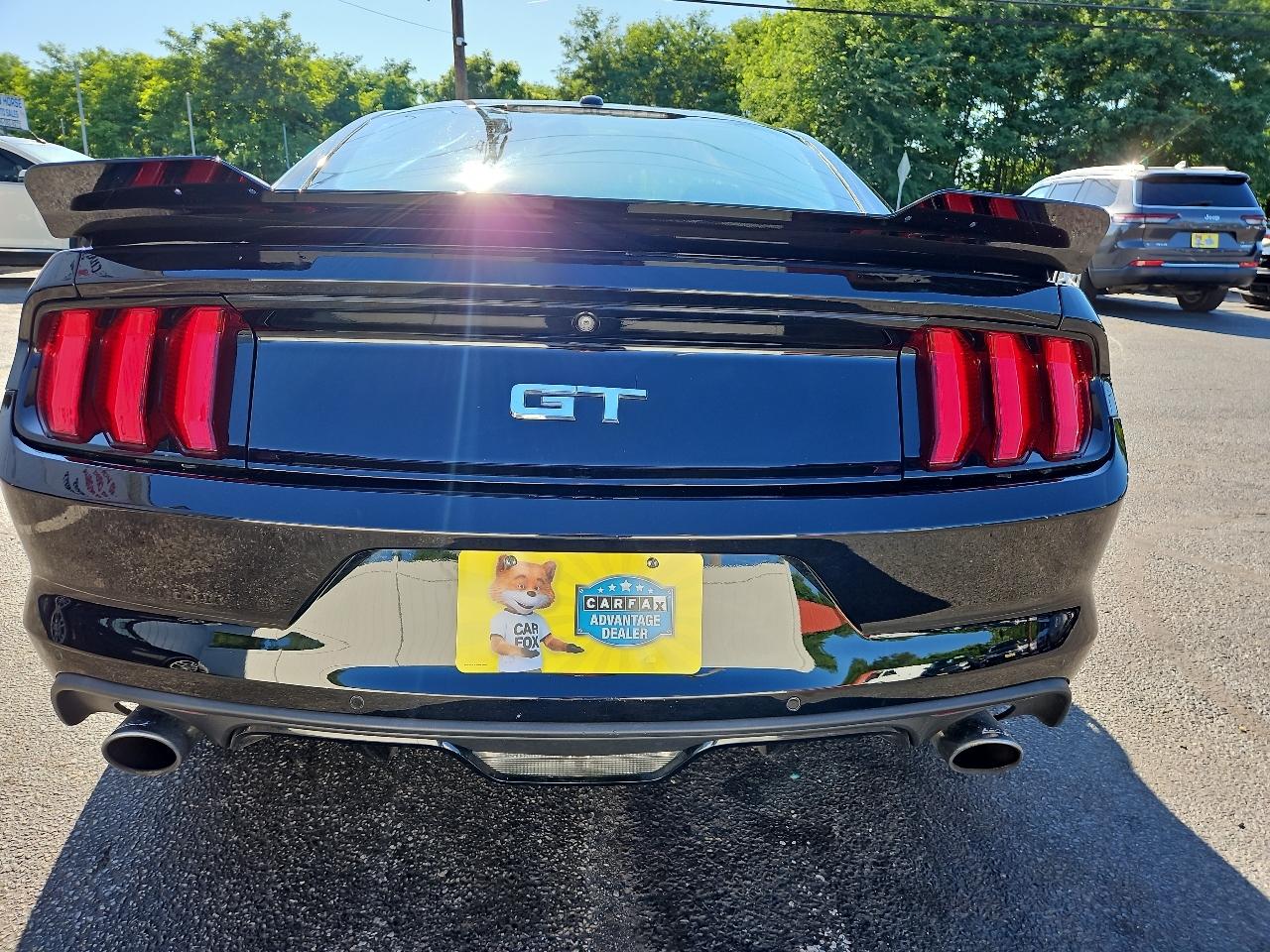 Ford Mustang GT Premium Coupe 2017