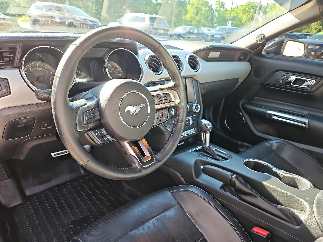 Ford Mustang GT Premium Coupe 2017