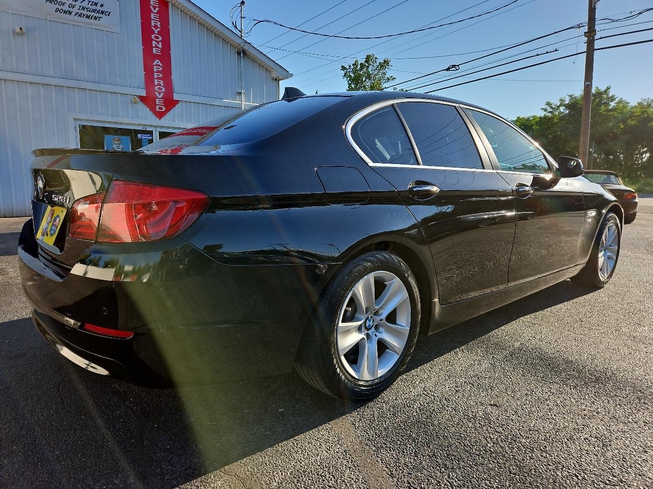 BMW 5-Series 528i xDrive 2012