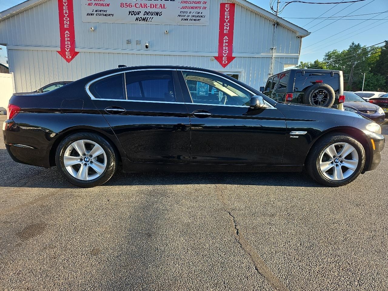 BMW 5-Series 528i xDrive 2012