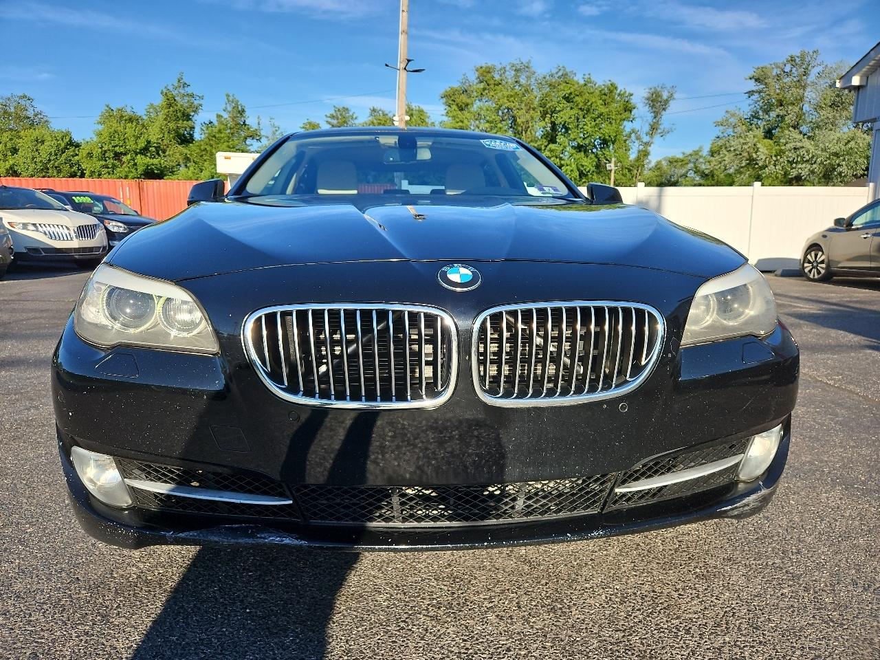 BMW 5-Series 528i xDrive 2012