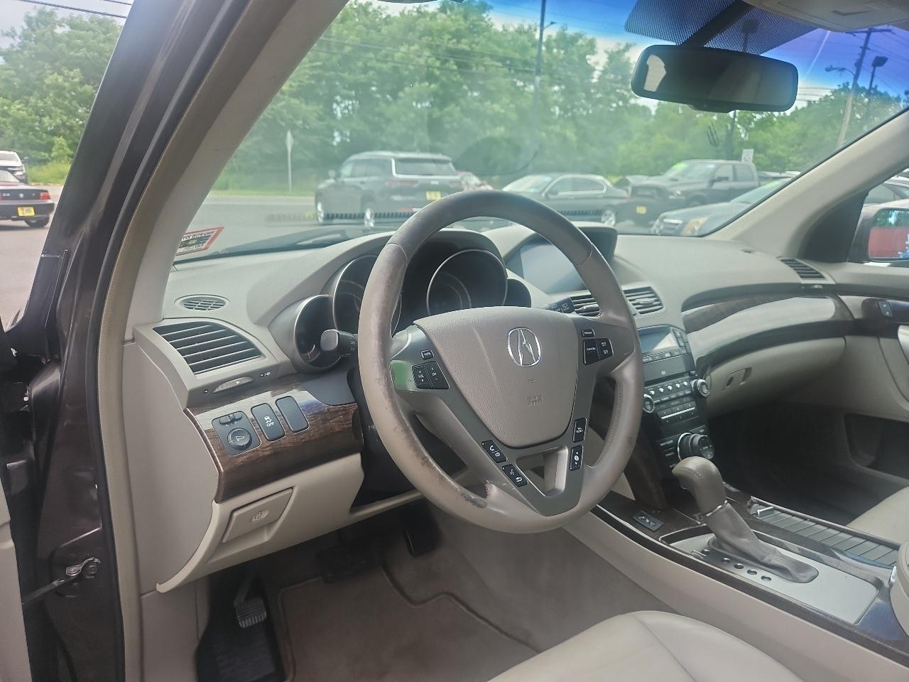 Acura MDX 6-Spd AT w/Tech Package 2012