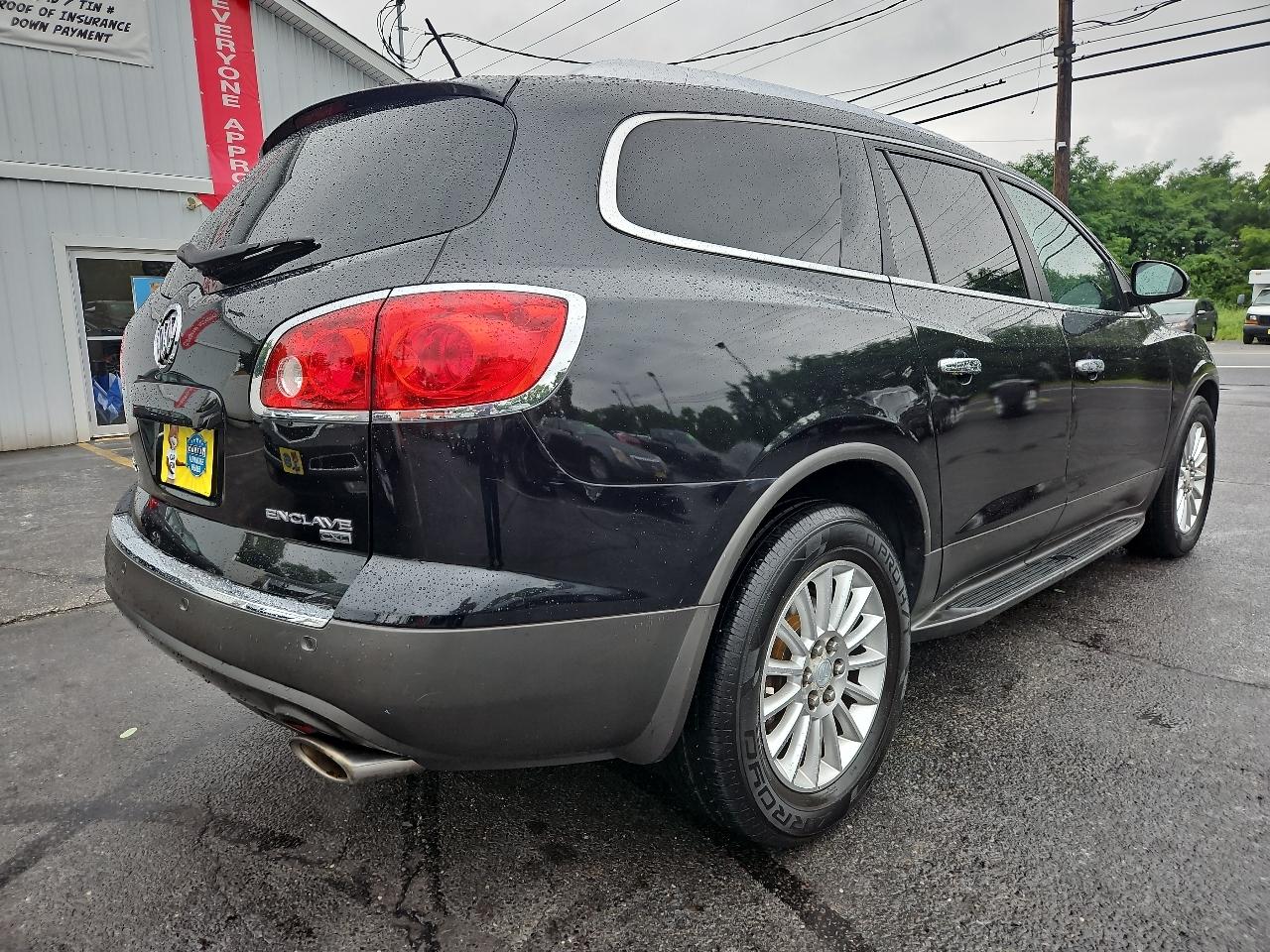 Buick Enclave CXL-1 FWD 2011