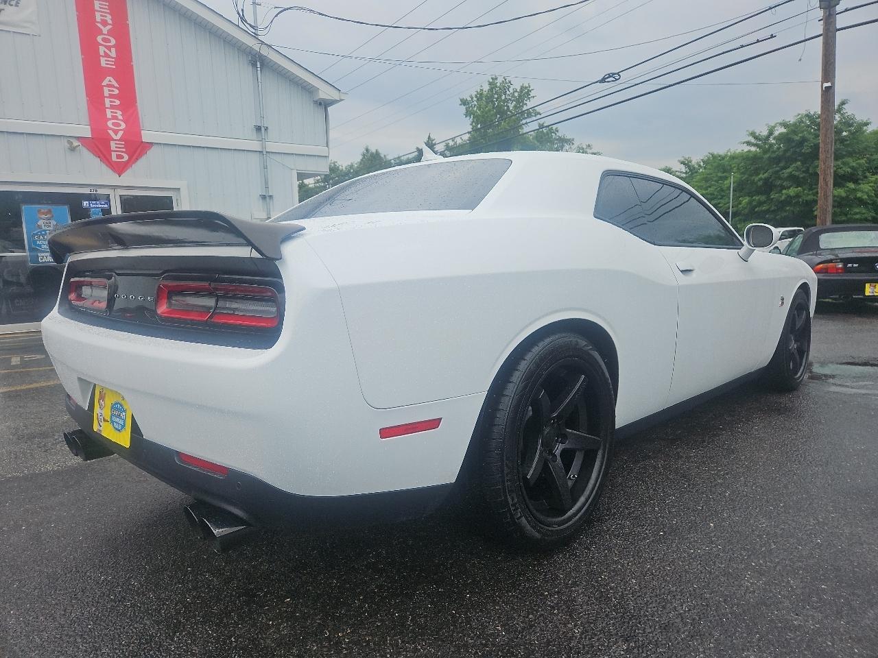 Dodge Challenger R/T SCAT Pack 2020