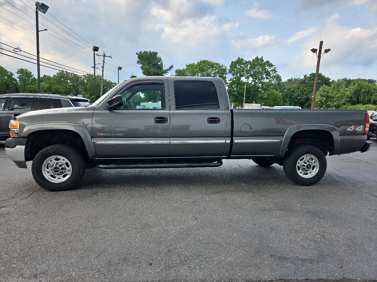GMC Sierra 2500HD SL Crew Cab Short Bed 4WD 2001