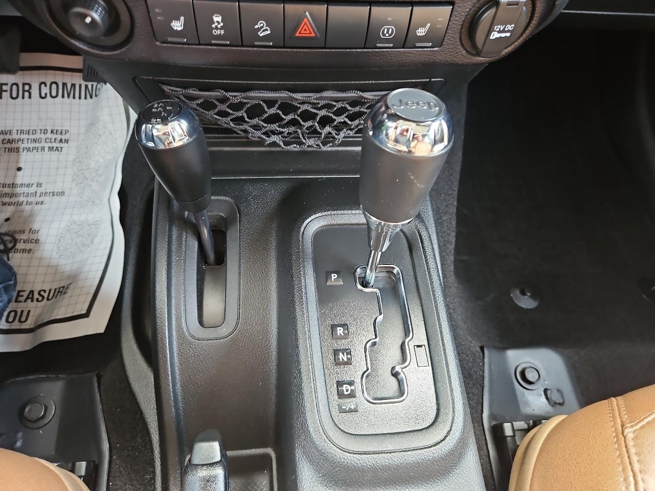 Jeep Wrangler Unlimited Sahara 4WD 2016