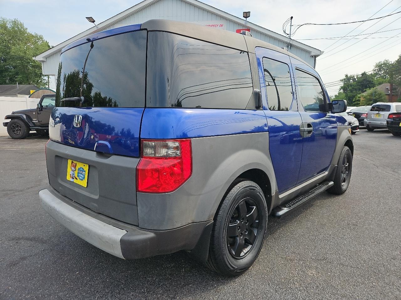 Honda Element EX 4WD AT w/ Front Side Airbags 2004