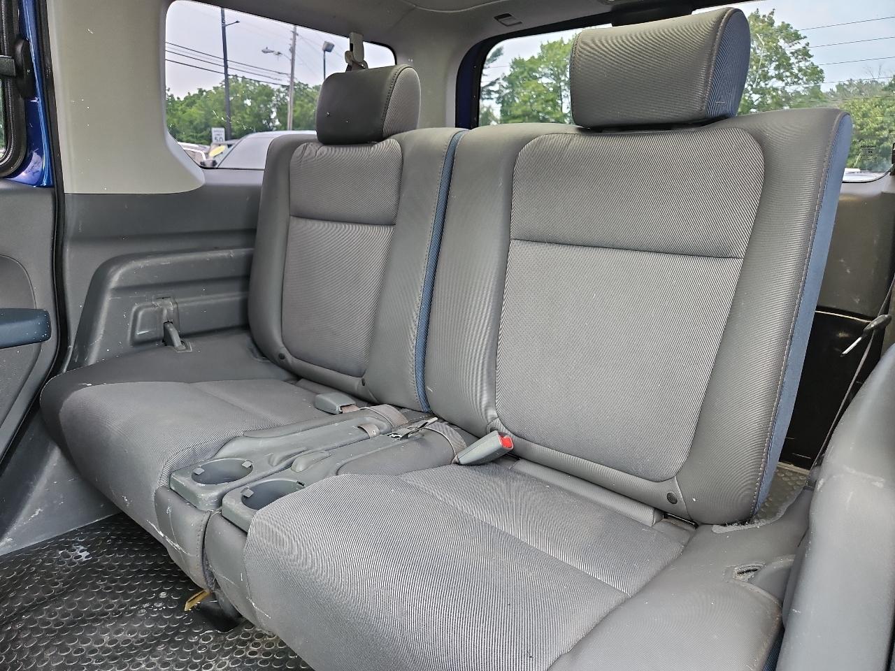 Honda Element EX 4WD AT w/ Front Side Airbags 2004