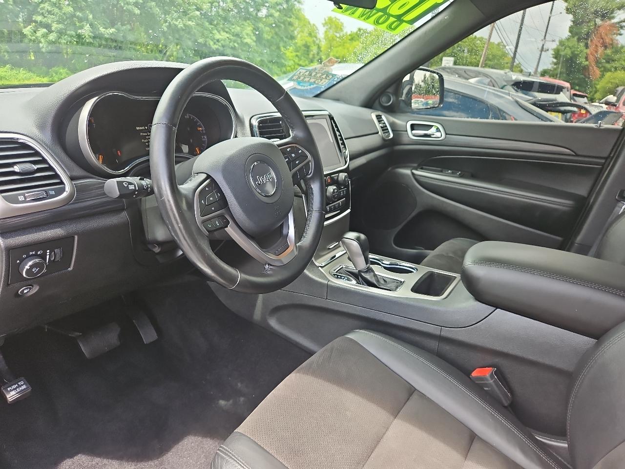 Jeep Grand Cherokee Laredo E 4WD 2021