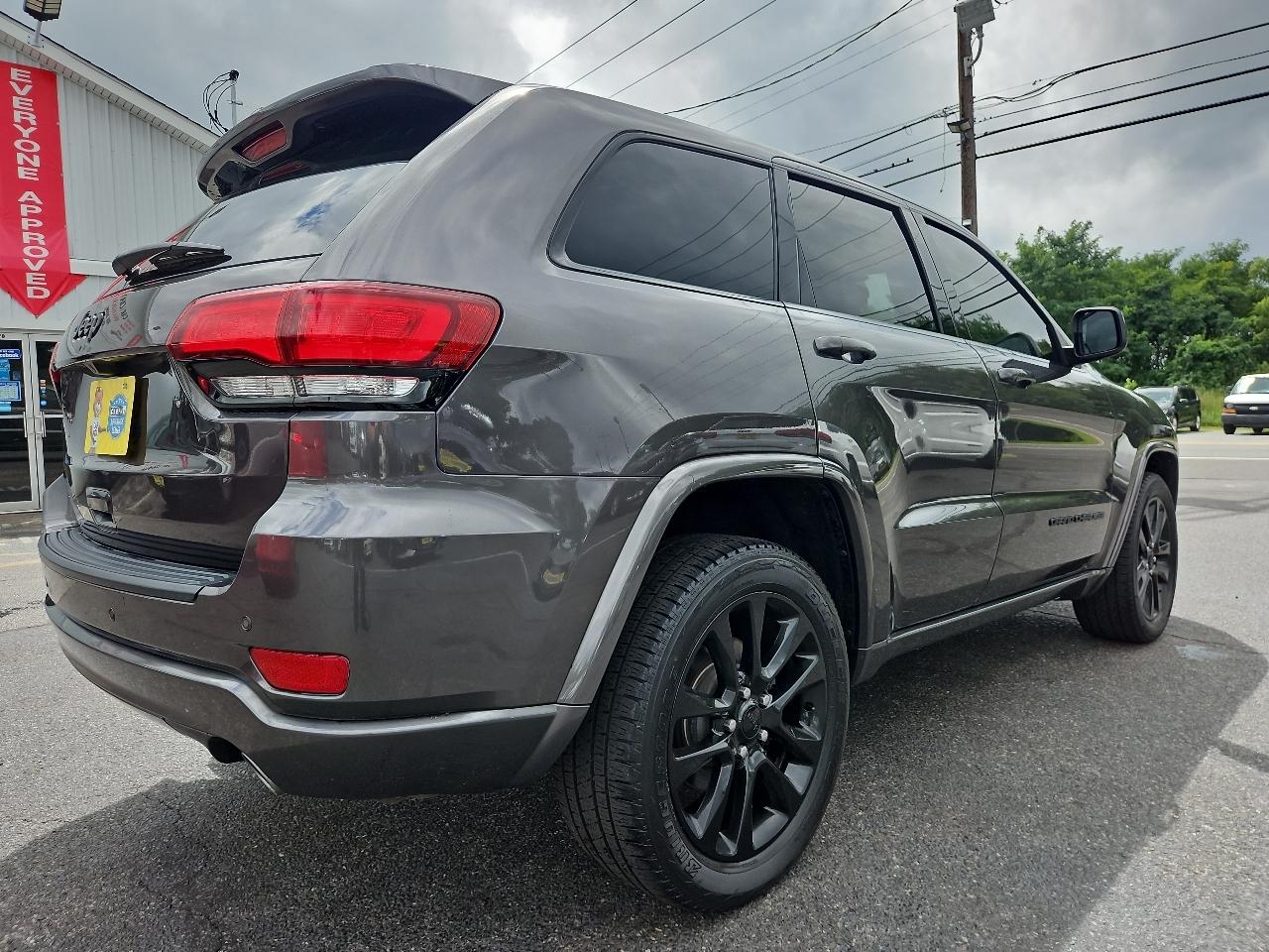 Jeep Grand Cherokee Laredo 4WD 2019