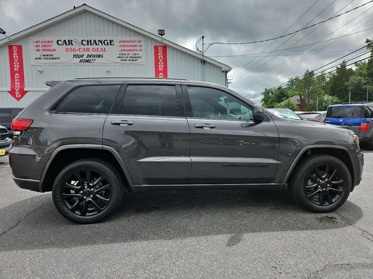 Jeep Grand Cherokee Laredo 4WD 2019