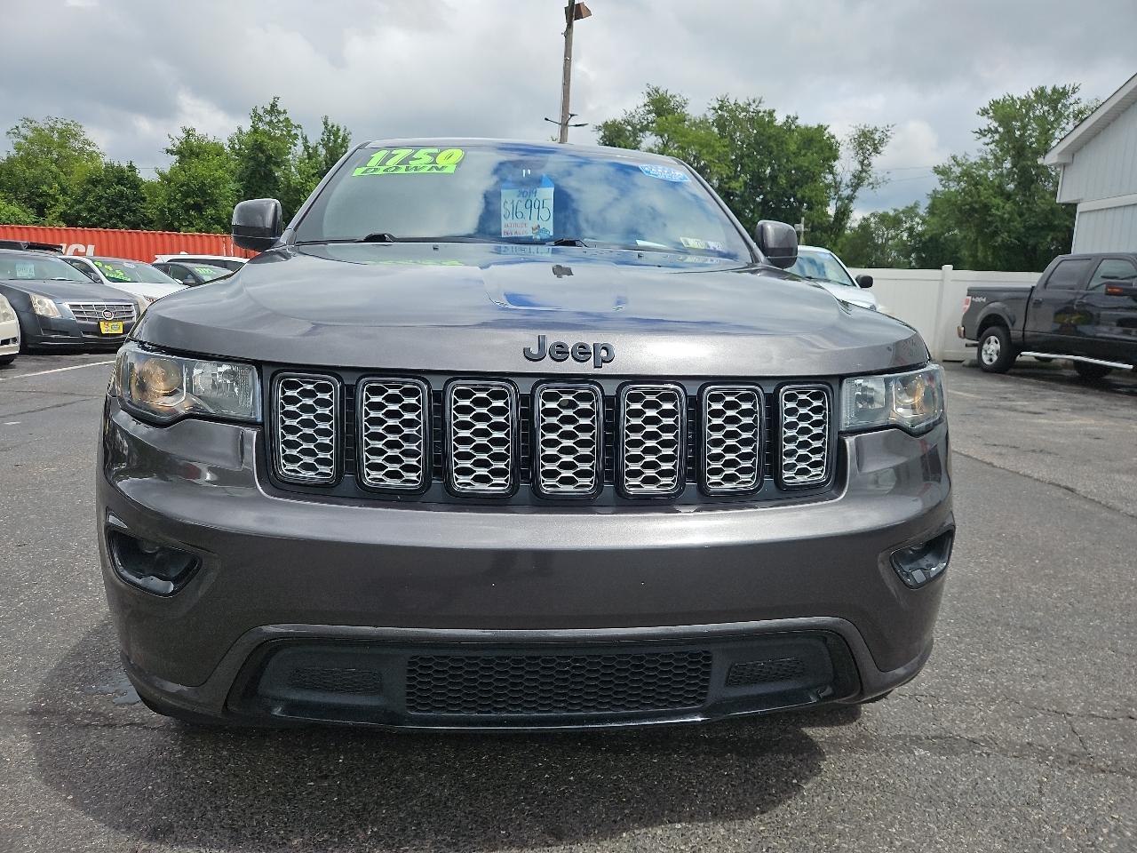 Jeep Grand Cherokee Laredo 4WD 2019