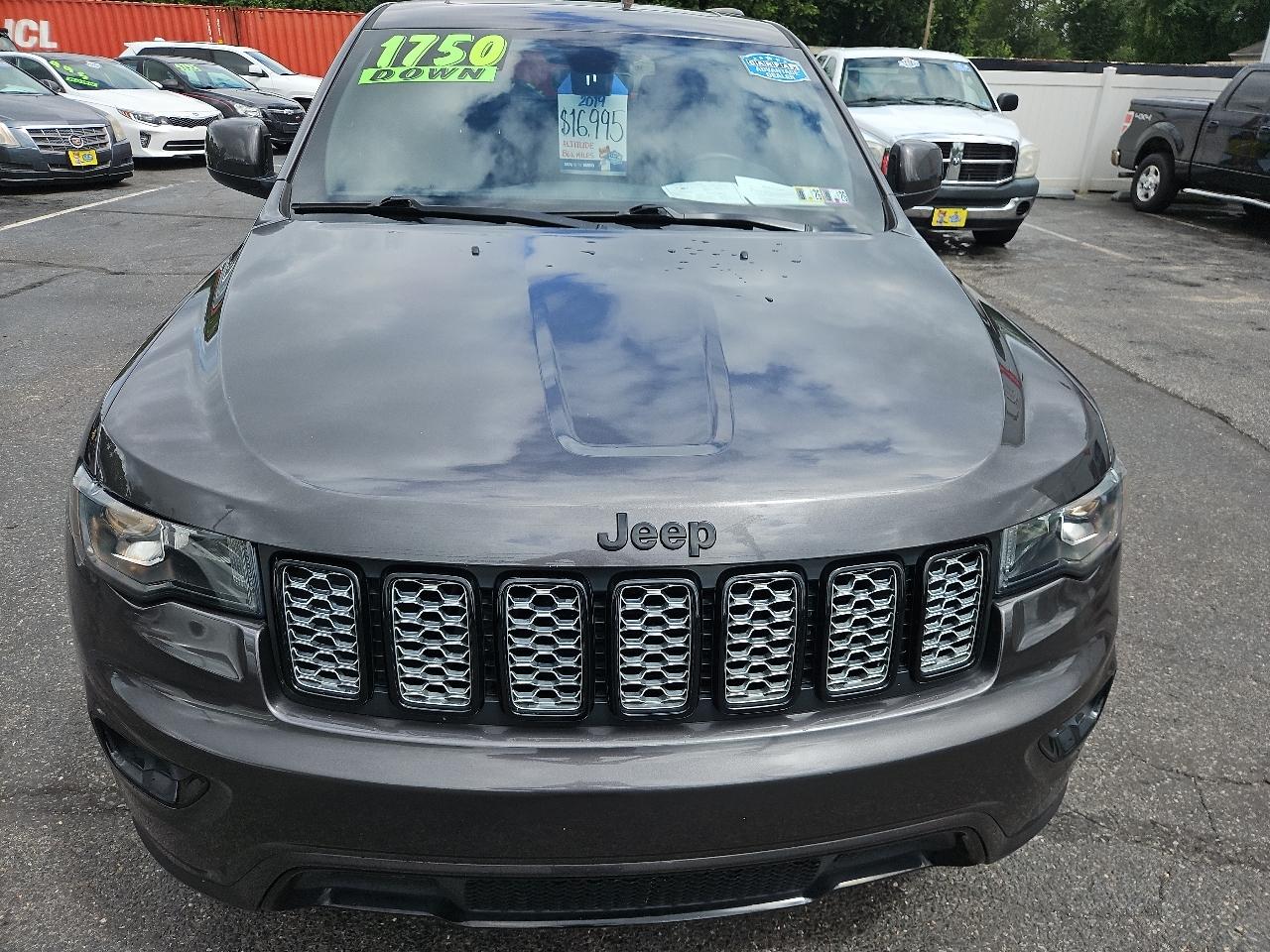 Jeep Grand Cherokee Laredo 4WD 2019