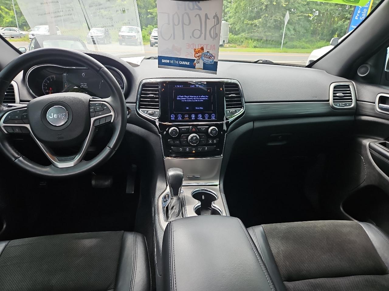 Jeep Grand Cherokee Laredo 4WD 2019