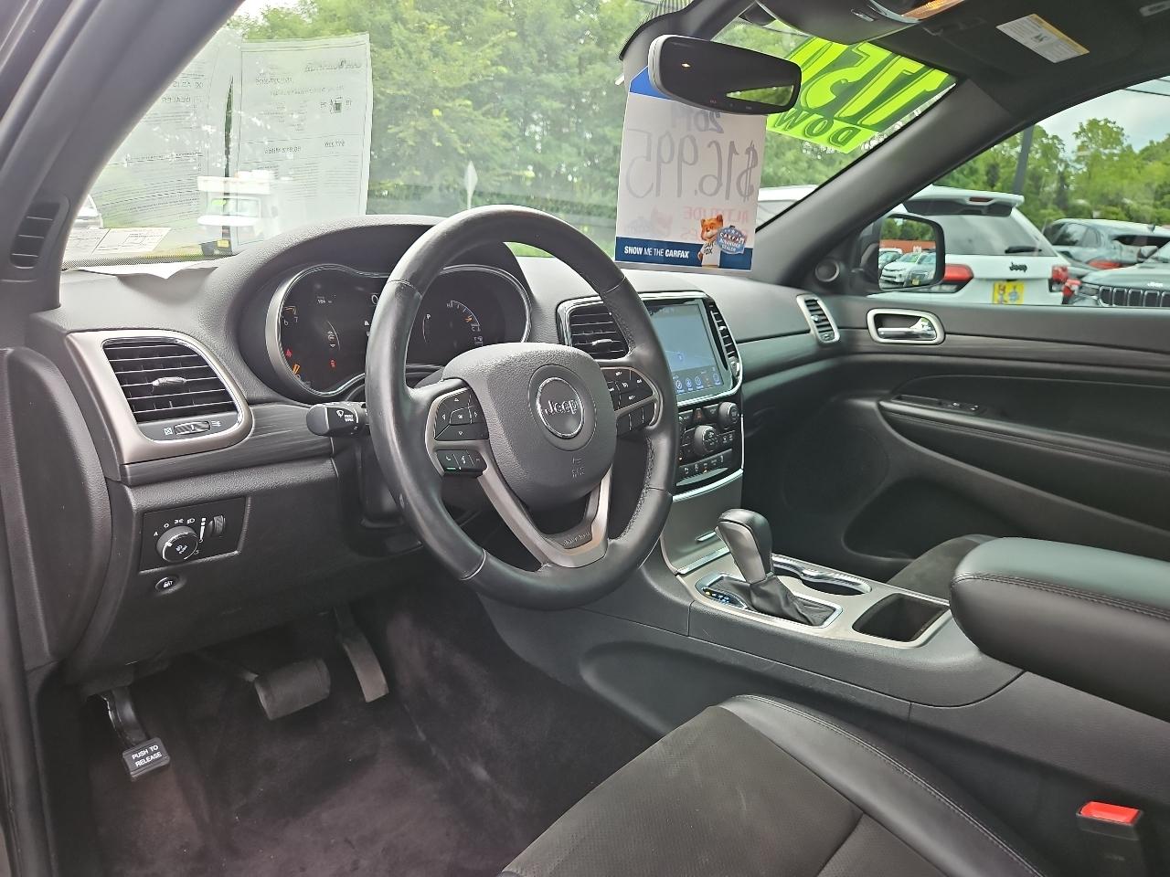 Jeep Grand Cherokee Laredo 4WD 2019