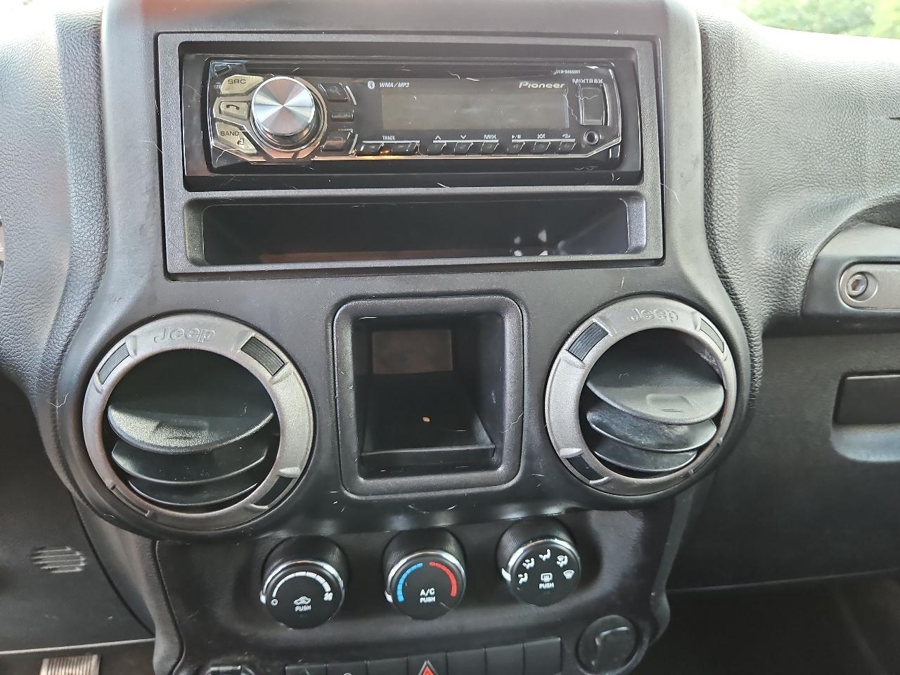 Jeep Wrangler Unlimited Sport 4WD 2015