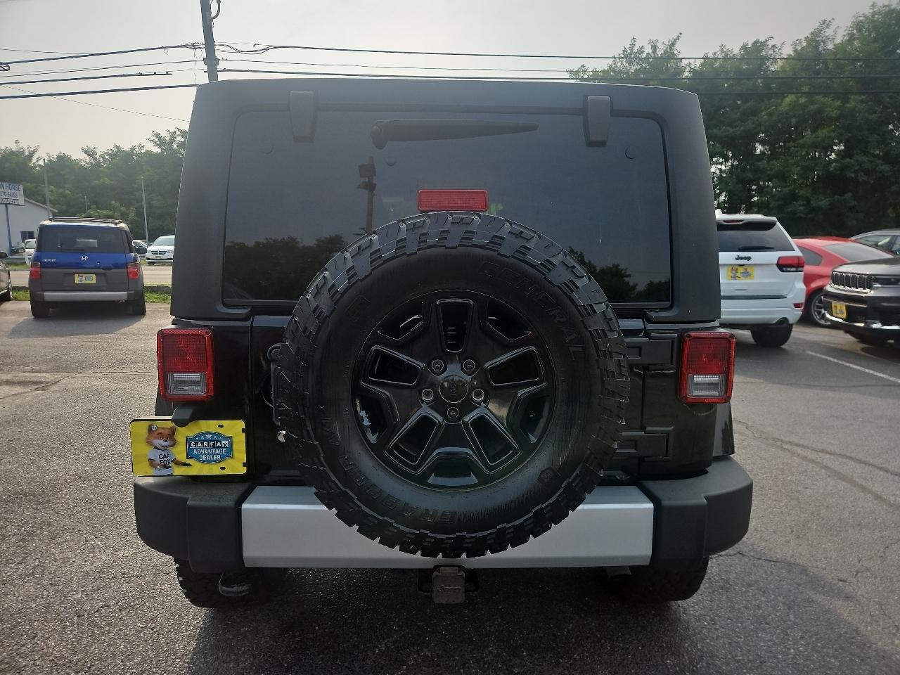 Jeep Wrangler Unlimited Sahara 4WD 2013