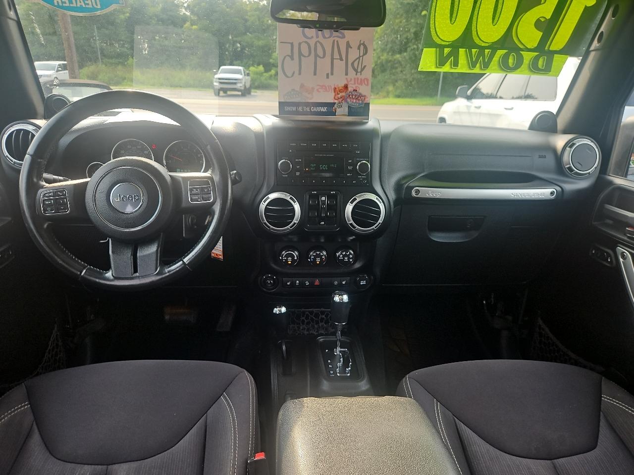 Jeep Wrangler Unlimited Sahara 4WD 2013