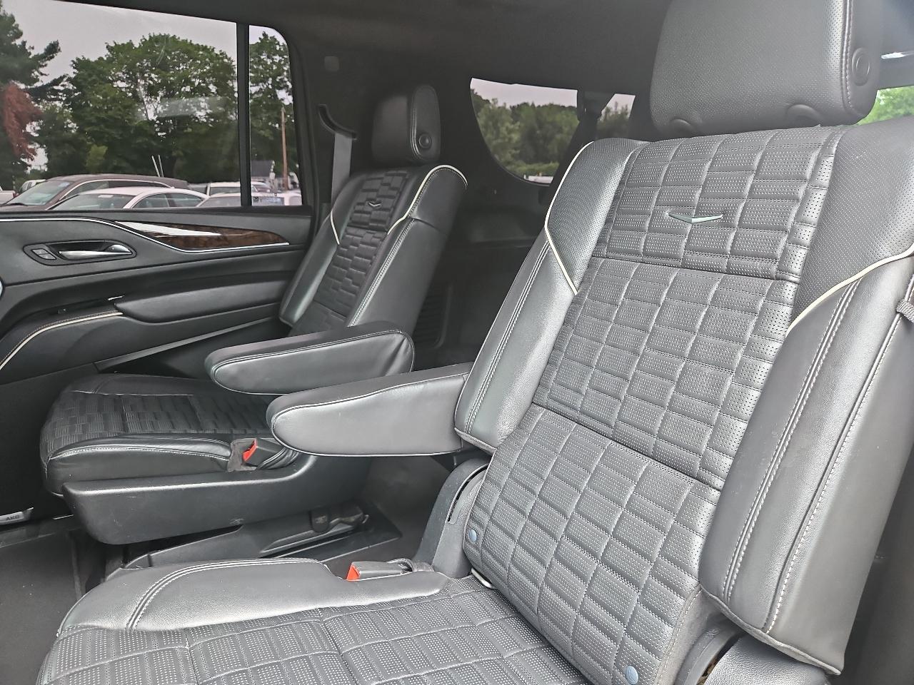Cadillac Escalade ESV Sport Platinum AWD 2022