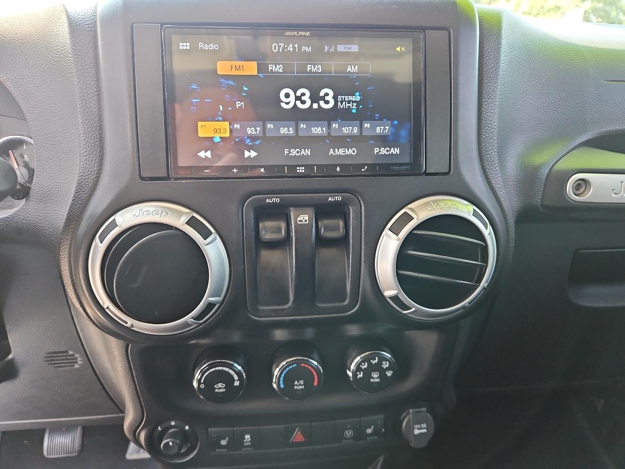 Jeep Wrangler Rubicon 4WD 2013