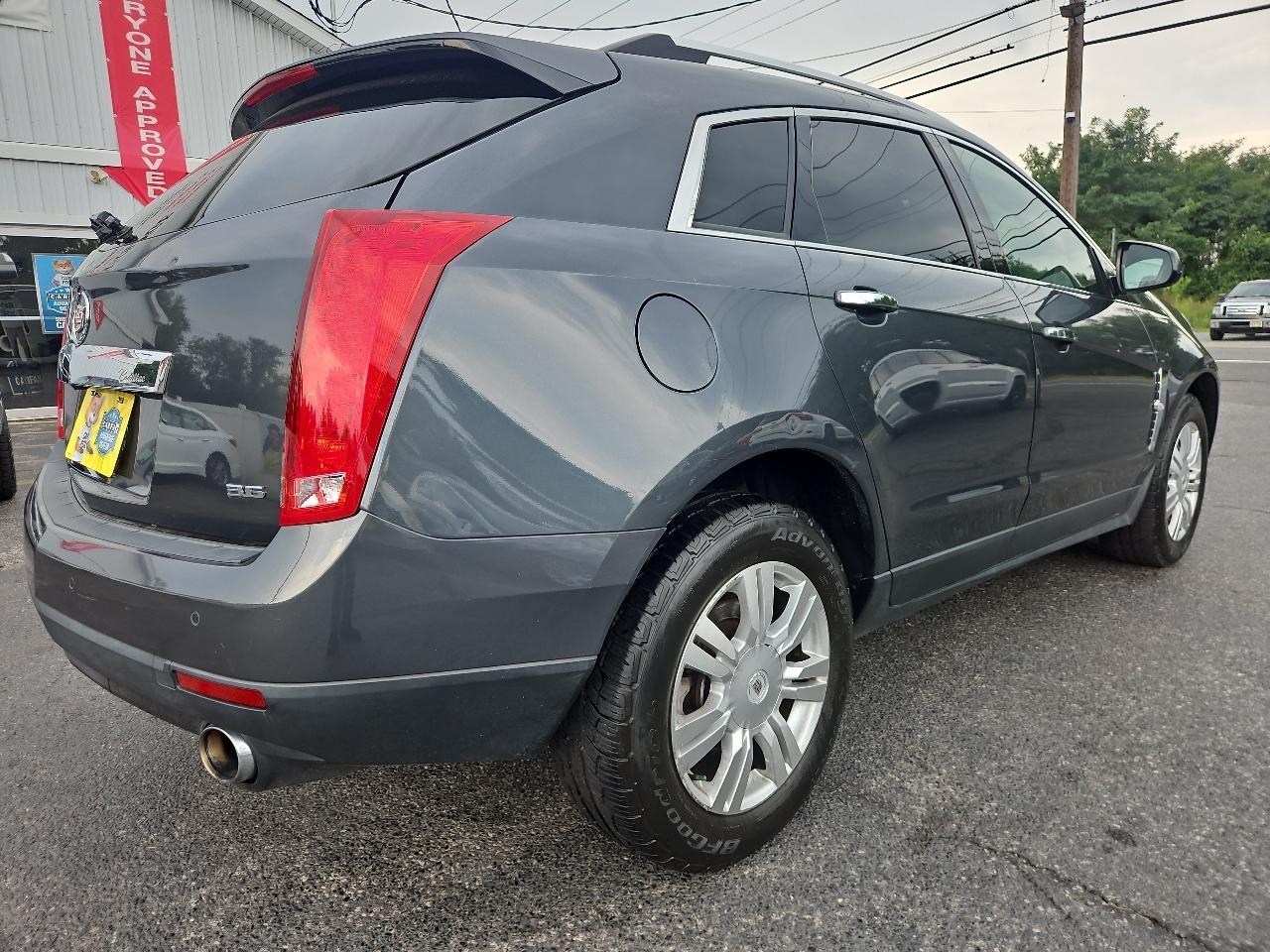 Cadillac SRX Luxury 2012