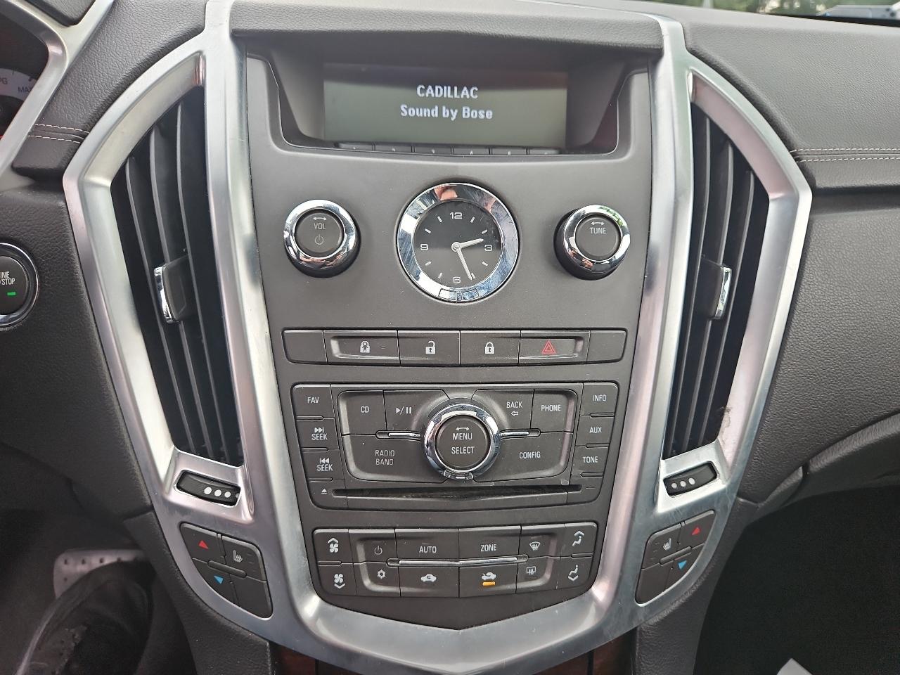 Cadillac SRX Luxury 2012