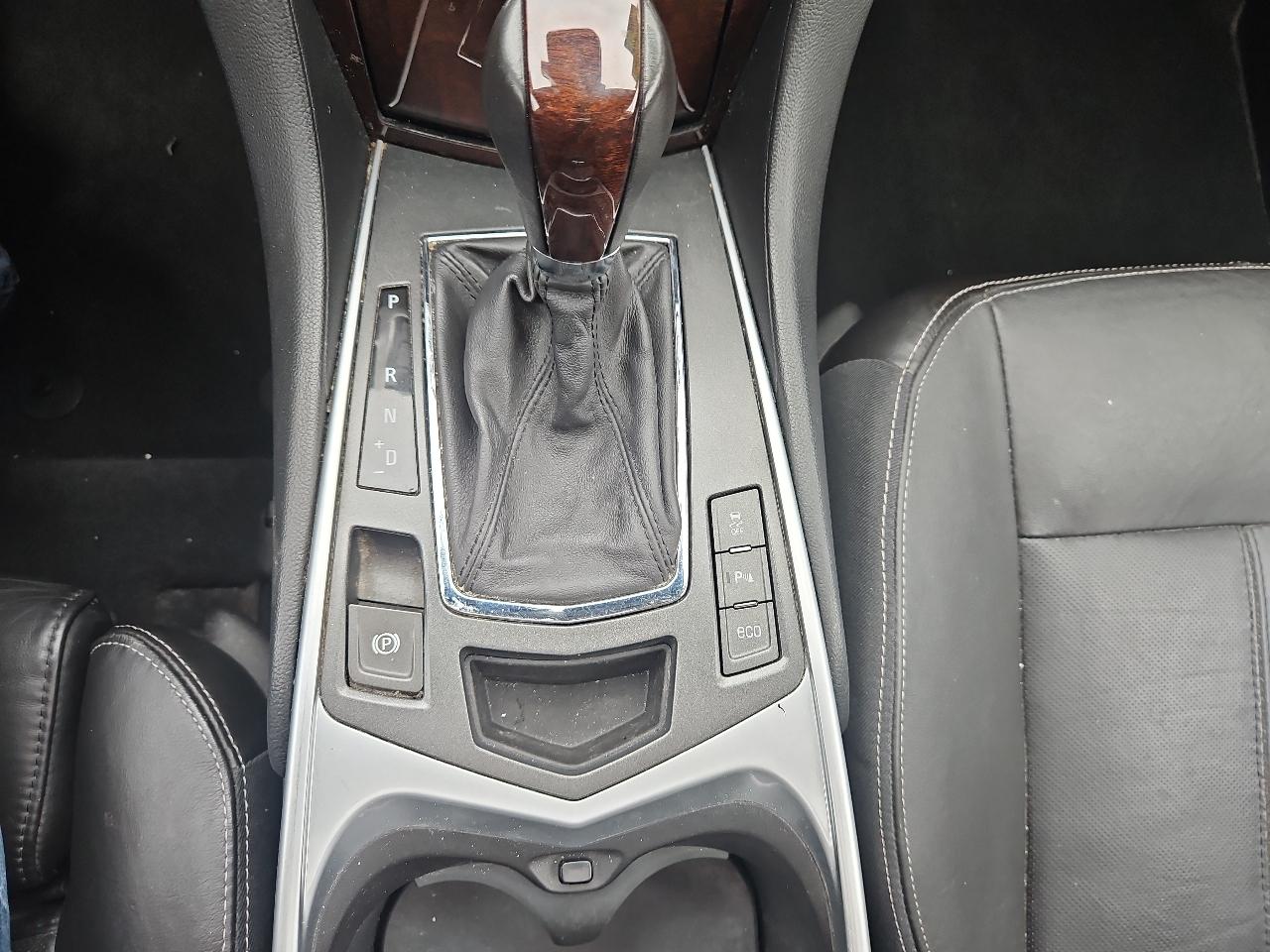 Cadillac SRX Luxury 2012