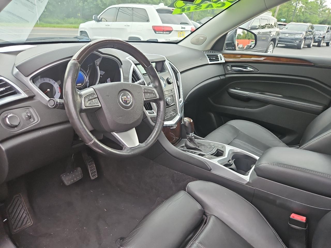 Cadillac SRX Luxury 2012