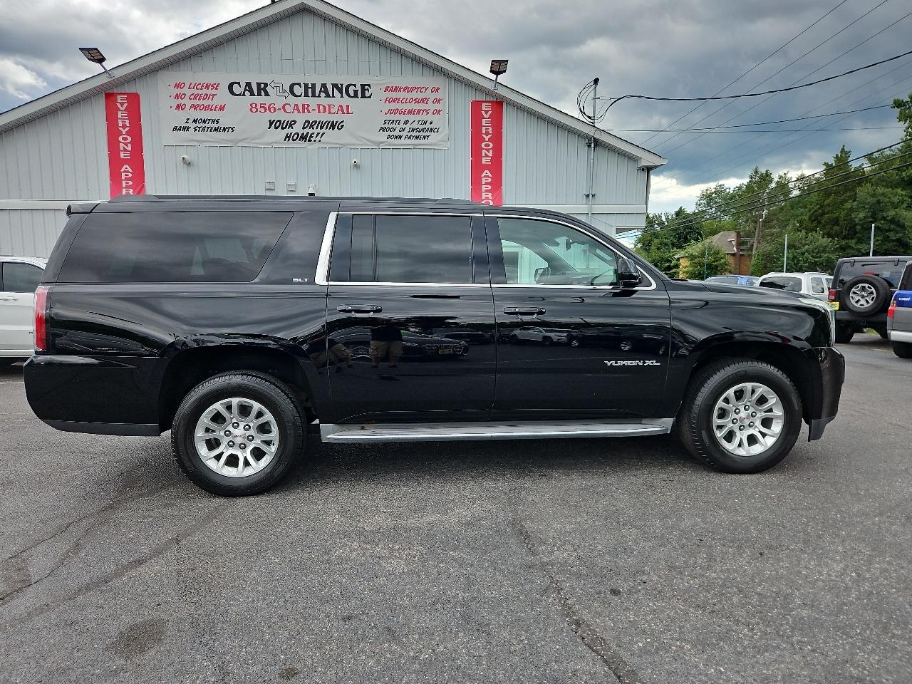 GMC Yukon XL SLT 1/2 Ton 4WD 2015