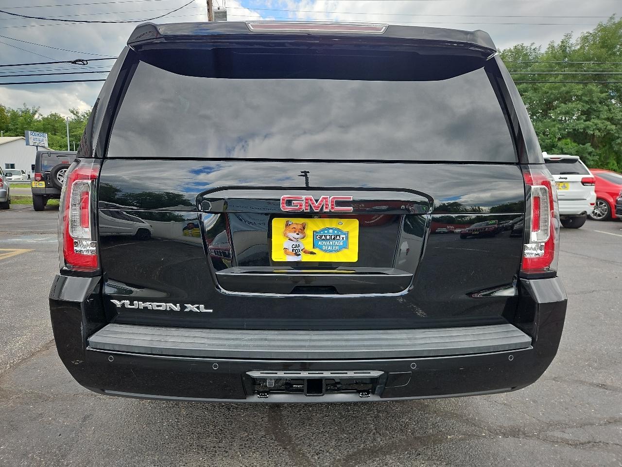 GMC Yukon XL SLT 1/2 Ton 4WD 2015