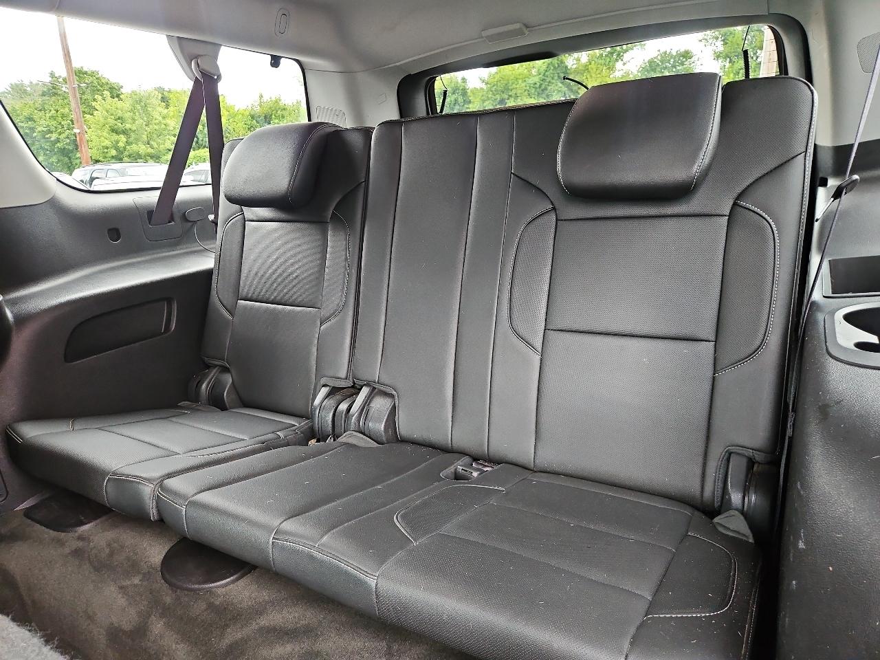 GMC Yukon XL SLT 1/2 Ton 4WD 2015