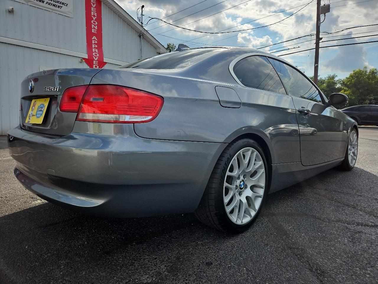 BMW 3-Series 328i Coupe 2007