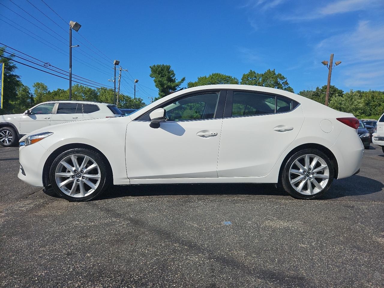 Mazda MAZDA3 i Touring AT 4-Door 2017