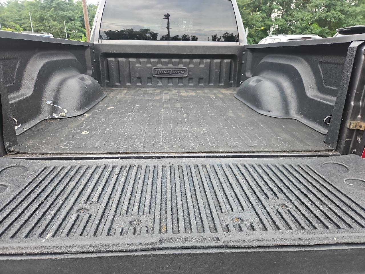 RAM 1500 Tradesman Quad Cab 4WD 2016