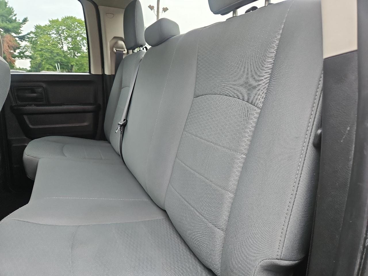 RAM 1500 Tradesman Quad Cab 4WD 2016
