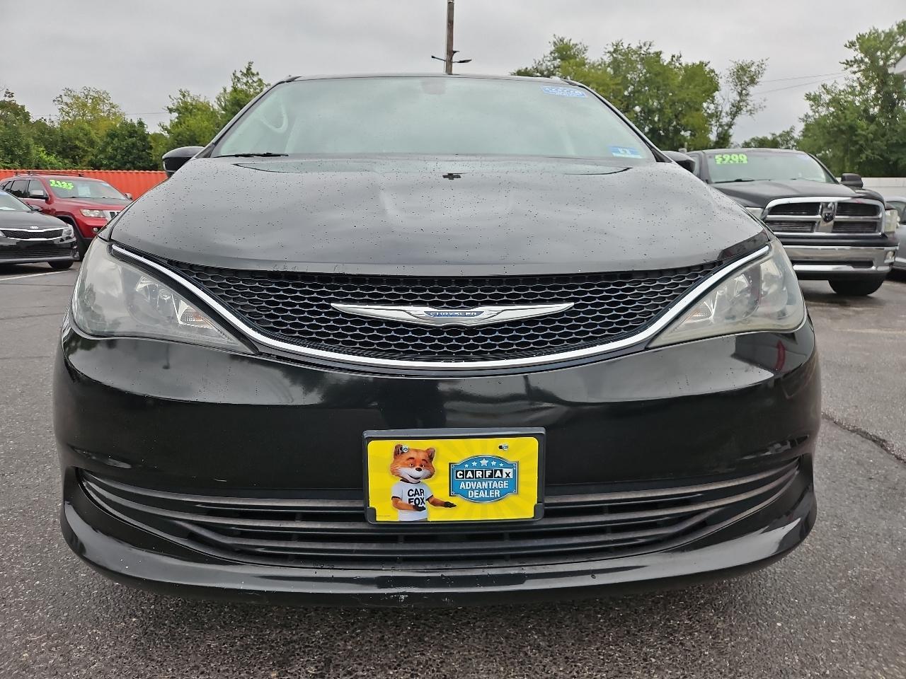 Chrysler Pacifica Touring 2017