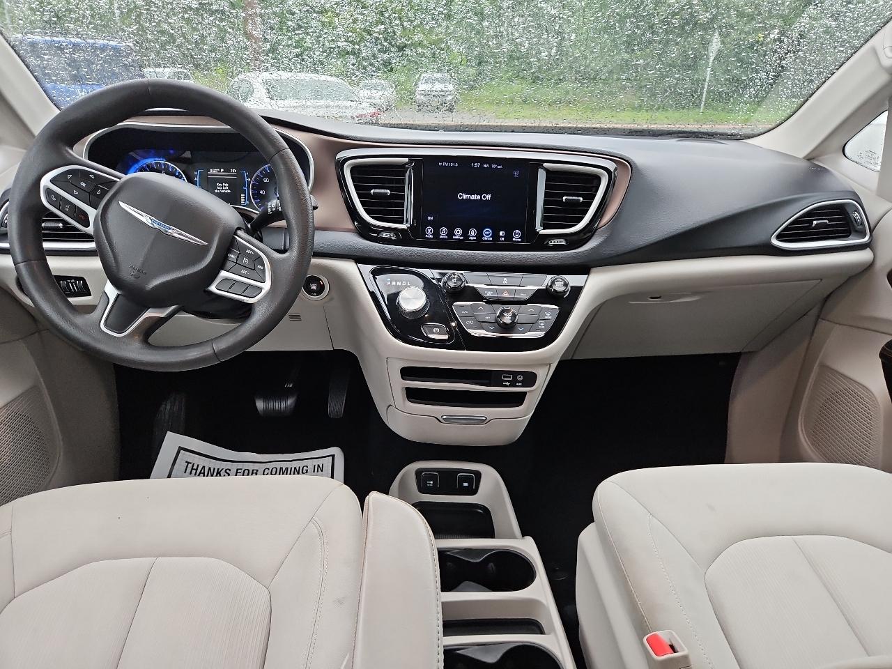 Chrysler Pacifica Touring 2017