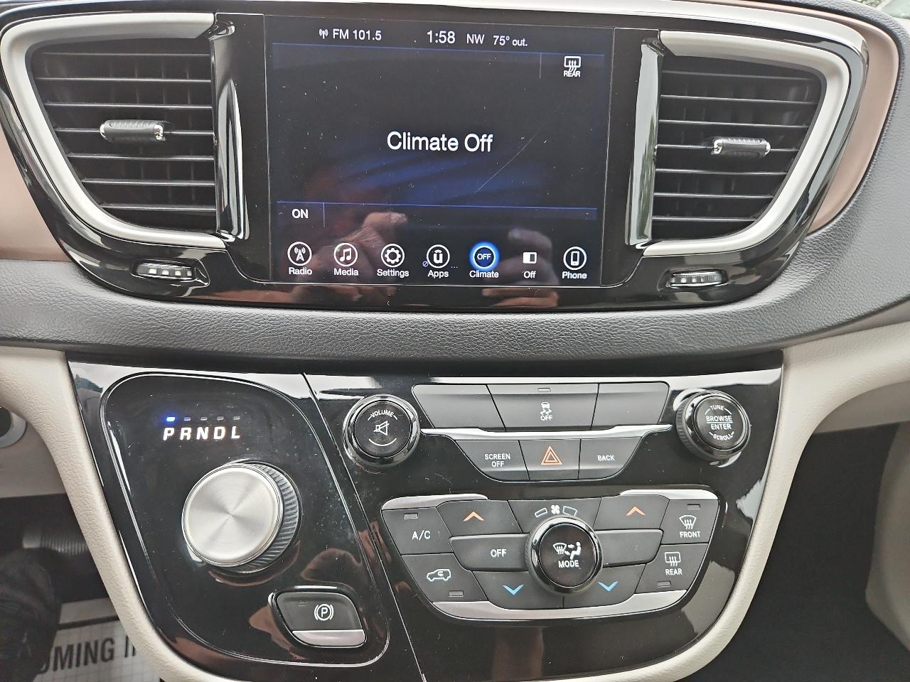 Chrysler Pacifica Touring 2017