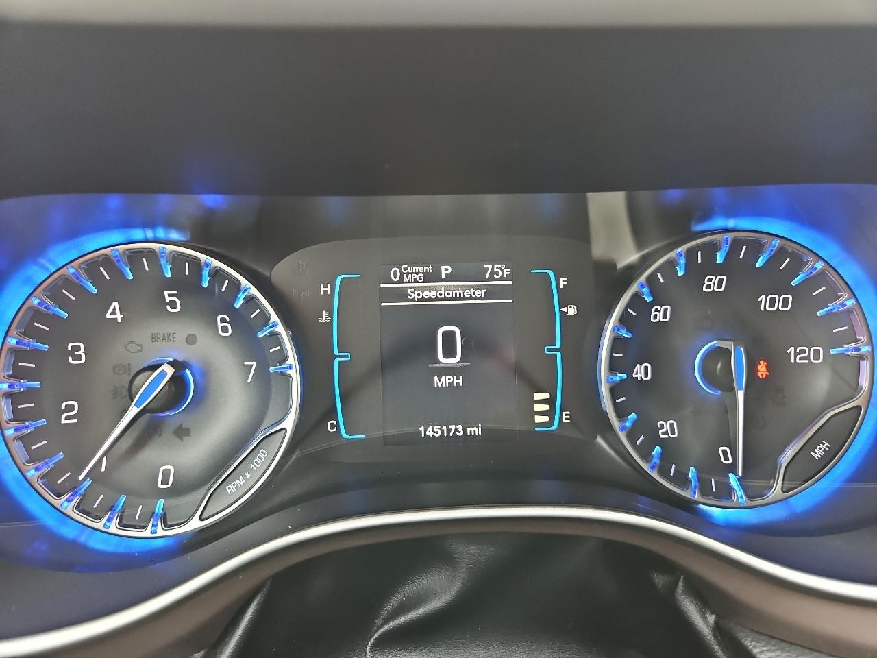 Chrysler Pacifica Touring 2017