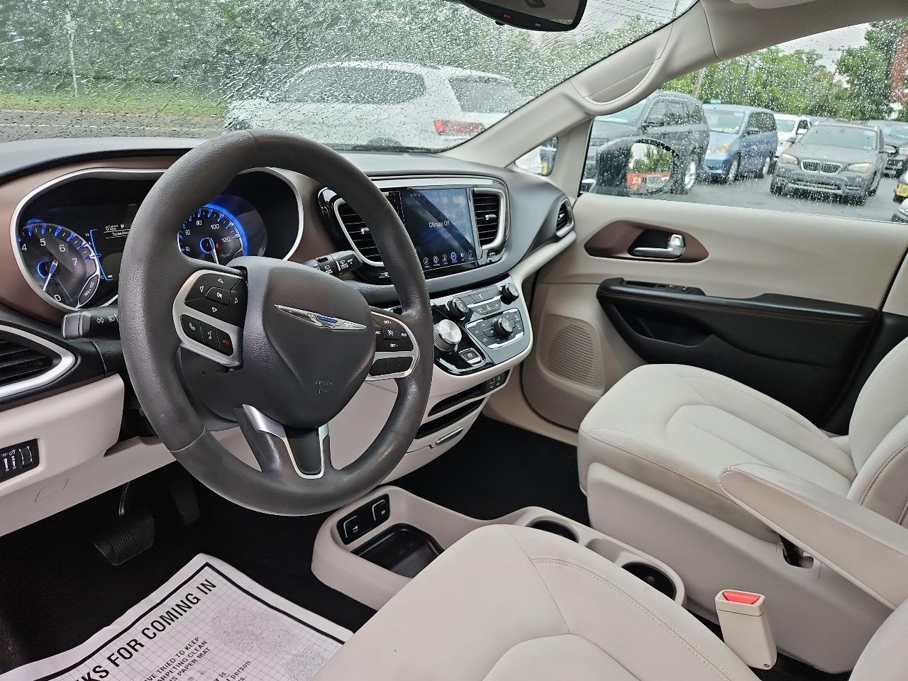Chrysler Pacifica Touring 2017