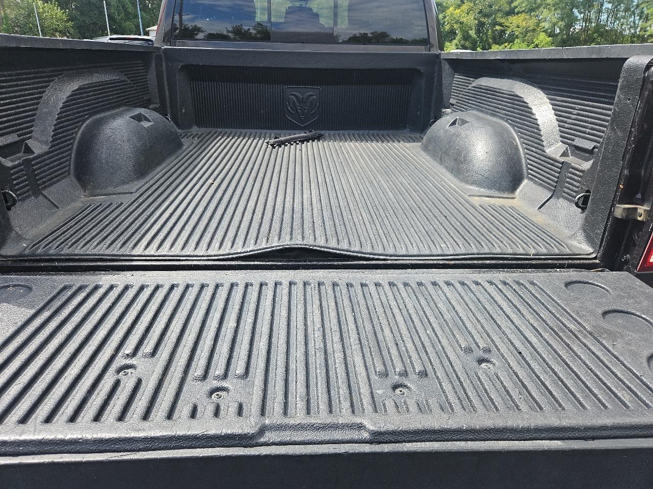 RAM 1500 SLT Quad Cab 4WD 2011