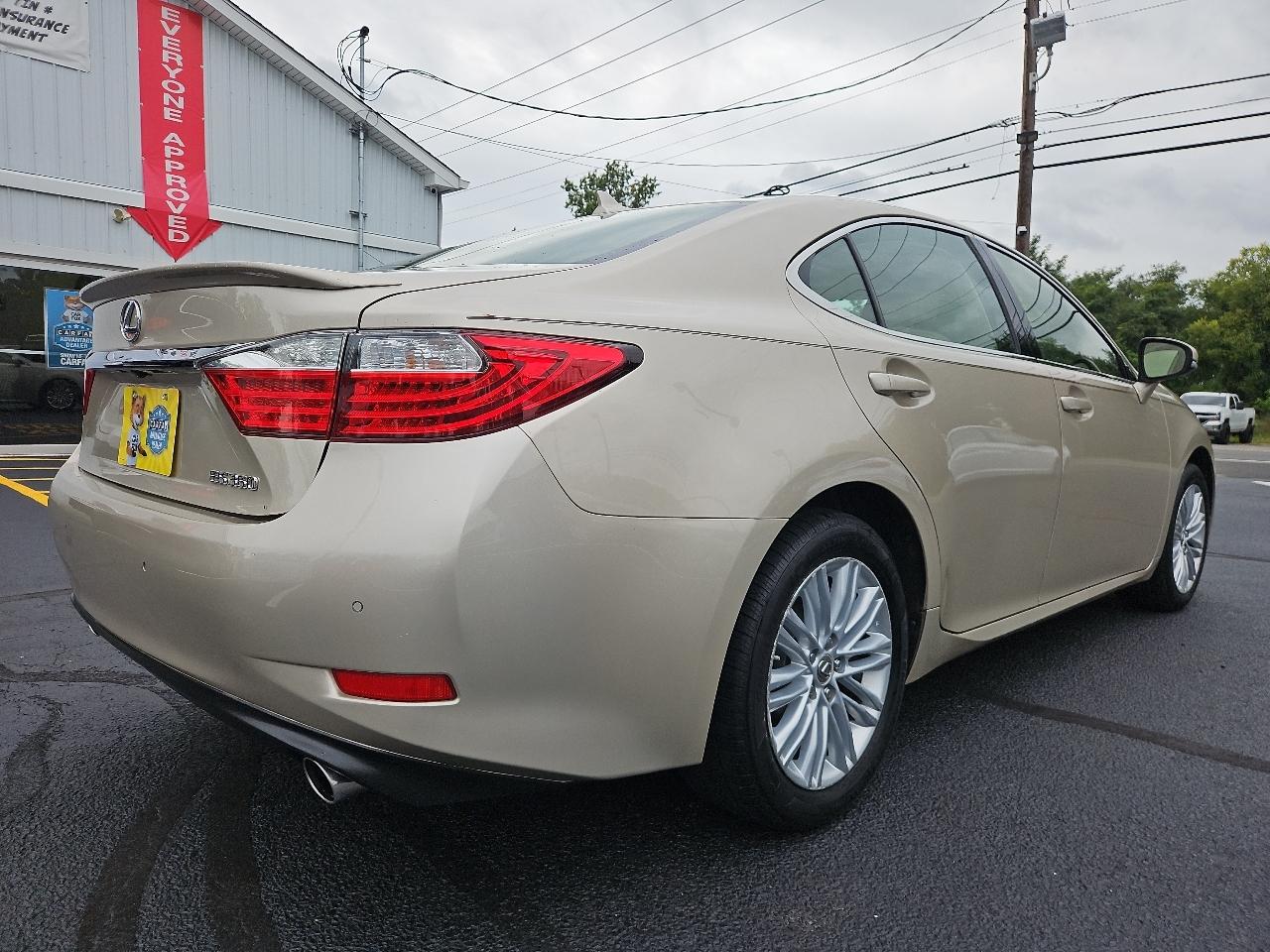 Lexus ES 350 Sedan 2013