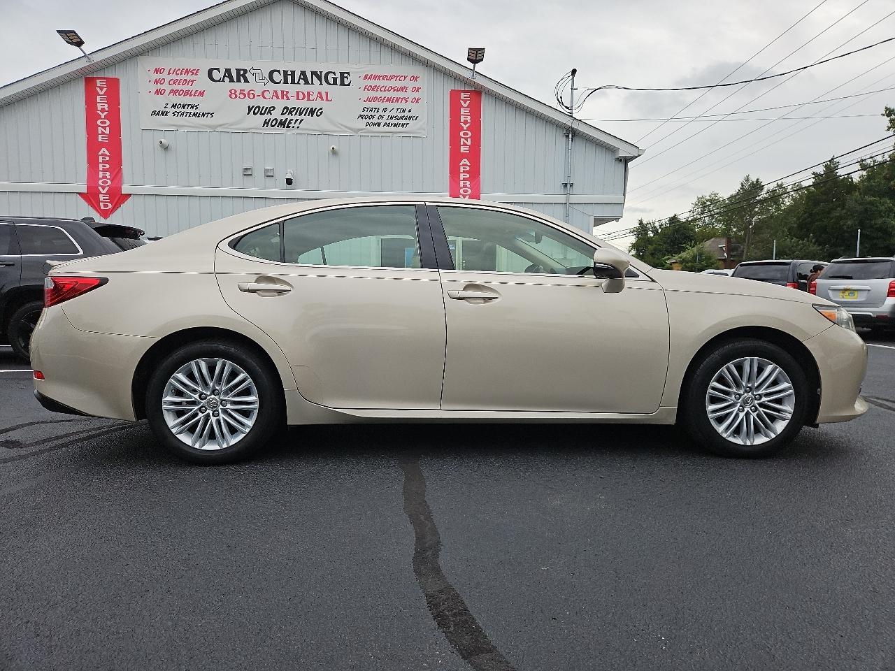 Lexus ES 350 Sedan 2013