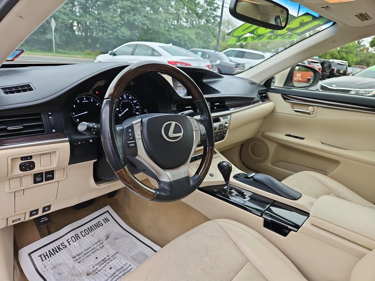 Lexus ES 350 Sedan 2013