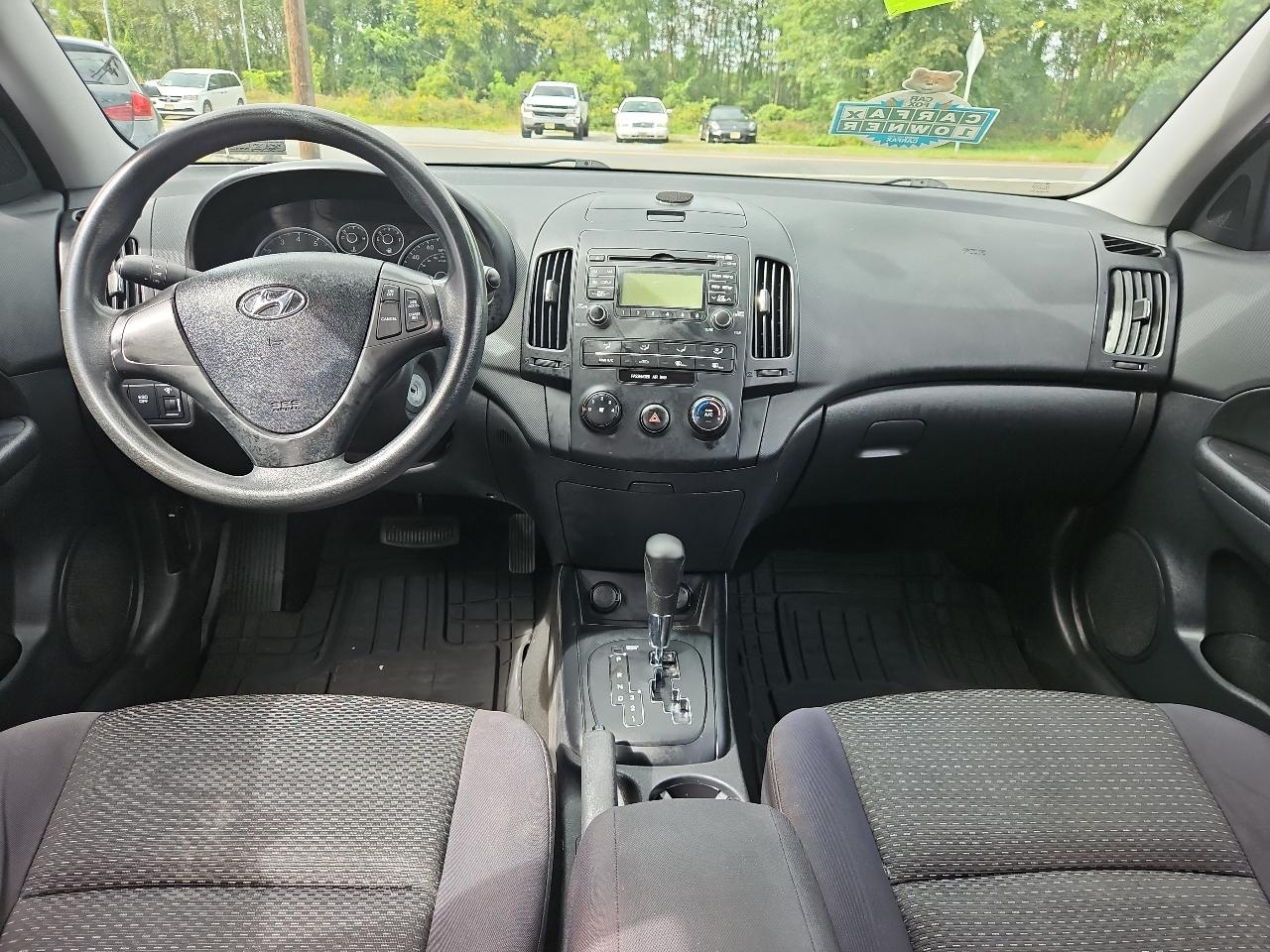 Hyundai Elantra Touring SE Manual 2010