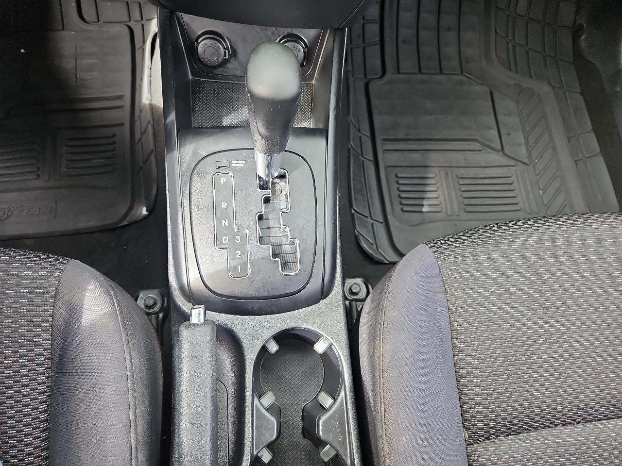 Hyundai Elantra Touring SE Manual 2010
