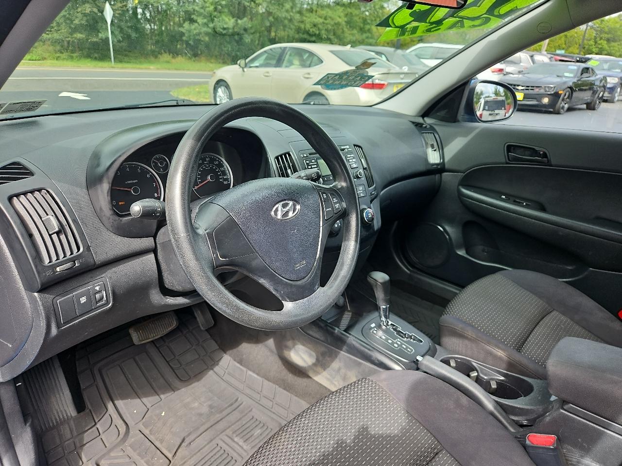 Hyundai Elantra Touring SE Manual 2010